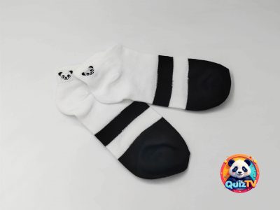 Két pár csíkos pandás zokni, panda mintával, 36–39-es méretben